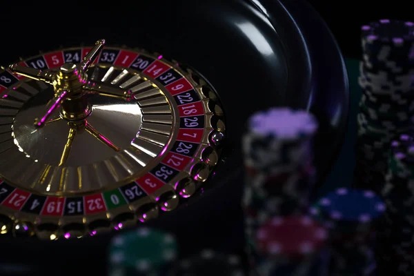 Sakong card game table on busanslot showing dealer position and player seats